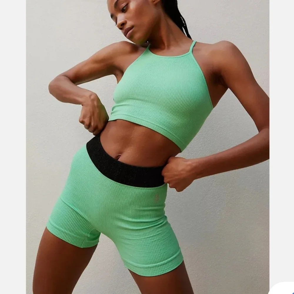 Free People Movement Seamless Prajna biker short M/L‎ - Picture 2 of 6